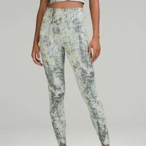 Lululemon Wunder Train High-Rise Tight 25"
Cinder Grain Smoked Spruce Multi